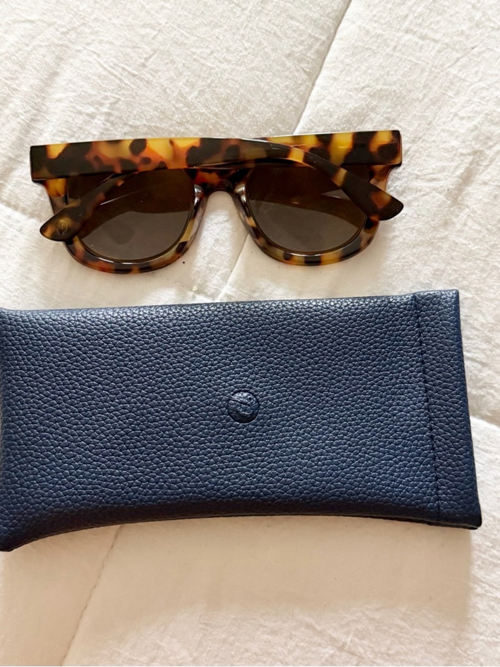 Peepers PROGRESSIVE Center Stage Reading Sunglasses +2.00 - Picture 3 of 6